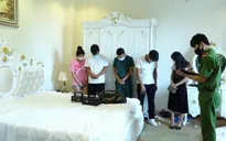 Phát hiện 28 nam nữ tụ tập tại khách sạn mùa dịch, 25 người dương tính với ma túy