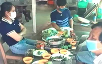 Cách chức Hiệu trưởng tổ chức ăn nhậu giữa thời điểm giãn cách xã hội