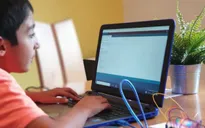 “Coder” 12 tuổi kiếm 400.000 USD nhờ bán tranh số NFT, mơ thành Elon Musk