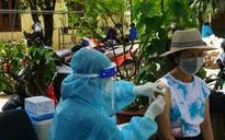 TP Hồ Chí Minh hoàn thành tiêm vaccine mũi 1, số ca dù tăng nhưng tỷ lệ nhiễm giảm