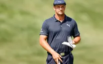 DeChambeau tạm dẫn đầu sau vòng 2 giải golf BMW Championship