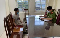 Nam thanh niên cầm dao đuổi chém cán bộ chốt kiểm dịch ở Hà Nội