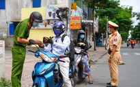 Công an Hà Nội nghiên cứu quy định mới về cấp và sử dụng giấy đi đường
