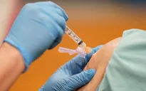Trung Đông thúc đẩy nền kinh tế dành cho những người tiêm vaccine