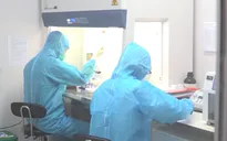 Ngày 4/12, thêm 13.998 ca mắc COVID-19 mới, trong đó có 8.402 ca cộng đồng