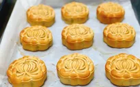Nở rộ khóa học làm bánh Trung thu, chị em choáng ngợp như bước vào ma trận