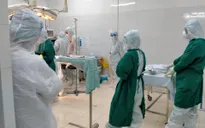 Mổ cấp cứu 2 ca sinh khó, tiền sản giật từ khu vực phong tỏa