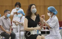 Người tiêm đủ liều vaccine COVID-19 về từ vùng dịch cần tự theo dõi sức khoẻ 7 ngày