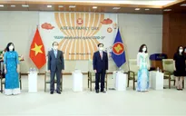 Lễ chào cờ kỷ niệm 54 năm thành lập ASEAN và Ngày Gia đình ASEAN
