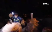 Nỗi sợ của công nhân môi trường khi thu gom rác ca đêm