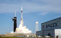 SpaceX đưa thêm nhiều “hành khách đặc biệt” lên trạm không gian
