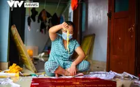 Làng nghề may cờ Tổ Quốc "đìu hiu" trước ngày Quốc khánh 2/9