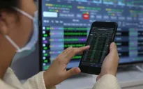 Kỳ vọng phục hồi sau giãn cách, VN-Index áp sát 1.350 điểm