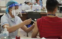 Hà Nội đẩy nhanh tiến độ bao phủ vaccine phòng COVID-19