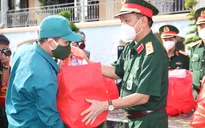 Bộ Quốc phòng tặng 100.000 phần quà và 4.000 tấn gạo cho người dân TP Hồ Chí Minh