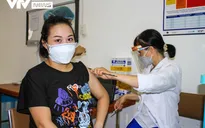 Hà Nội đạt kỷ lục tiêm vaccine COVID-19 cho hơn 400.000 người/ngày