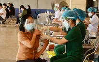 Hà Nội triển khai tiêm vaccine phòng COVID-19 cho người nước ngoài