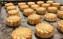 12.000 bánh Trung thu được gửi thầy thuốc tham gia chống dịch