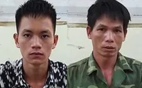 Bắt hai cha con dùng xẻng đánh 3 công an