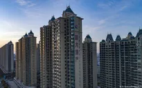 Chứng khoán Hong Kong rung lắc vì “bom nợ” Evergrande
