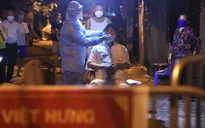 Những ngày căng thẳng của đội ngũ y tế cơ sở Hà Nội