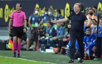 HLV Barcelona nói gì khi phải nhận thẻ đỏ?