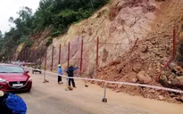 Mưa lớn gây sạt lở nhiều tuyến đường ở Nghệ An, Hà Tĩnh