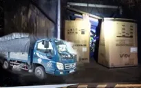 Phạt 15 triệu đồng 2 lái xe dùng xe luồng xanh chở người trái phép