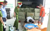 Phát hiện hơn 6 tấn nầm lợn, nội tạng đông lạnh bốc mùi hôi thối