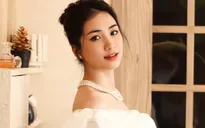 Hòa Minzy bất ngờ khoe ảnh bụng đầy vết rạn hậu sinh con