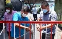 Tháo dỡ hàng trăm rào chắn ở "vùng xanh" TP Hồ Chí Minh