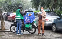Hàng trăm nghìn đơn hàng được giao sau khi shipper tự xét nghiệm
