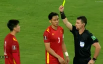 Vì sao Duy Mạnh nhận 2 thẻ vàng liên tiếp?