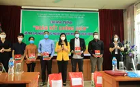 Hỗ trợ người nước ngoài sinh sống ở Hà Nội gặp khó khăn vì COVID-19
