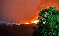 Hà Nội: Cháy xưởng sản xuất cồn trong đêm kèm theo tiếng nổ lớn
