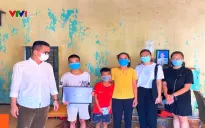 San sẻ yêu thương, giúp em đến trường