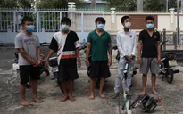 Băng trộm manh động, lao thẳng mô tô vào công an để tẩu thoát