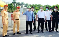 Bí thư Thành ủy Hà Nội: Cấp giấy đi đường nhanh, gọn, thực hiện giãn cách triệt để trong ''vùng đỏ"