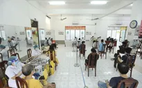Hà Nội tổ chức xét nghiệm COVID-19 và tiêm vaccine trong đêm