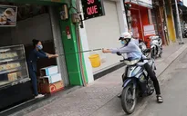TP Hồ Chí Minh cho phép mở lại dịch vụ ăn uống, chỉ bán mang đi