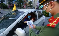 Hà Nội: Đẩy nhanh tiến độ cấp giấy đi đường có mã QR cho người dân