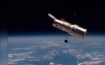 Kính viễn vọng Hubble chính thức phá kỷ lục về thời gian ở ngoài vũ trụ