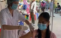 Campuchia tiêm mũi vaccine thứ tư cho các nhóm ưu tiên