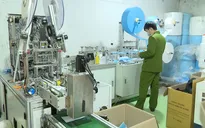 Bắt cơ sở sản xuất hàng trăm nghìn khẩu trang trái phép