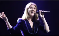 Celine Dion hủy lưu diễn Bắc Mỹ năm 2022 do lo ngại về sức khỏe