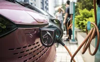 Ngành xe điện đẩy nhu cầu lithium tăng vọt