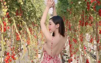 Quỳnh Kool khoe nhan sắc tươi trẻ nhưng gợi cảm không kém