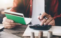 Xử lý nghiêm ngân hàng yêu cầu khách mua bảo hiểm