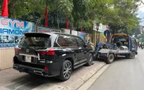 Cảnh báo tình trạng xe sang nhập lậu mang biển giả đi đường
