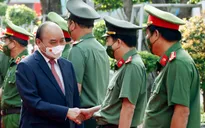 Chủ tịch nước Nguyễn Xuân Phúc chúc Tết Công an TP Hồ Chí Minh